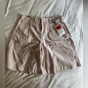NWT Men’s Beige Casual Shorts